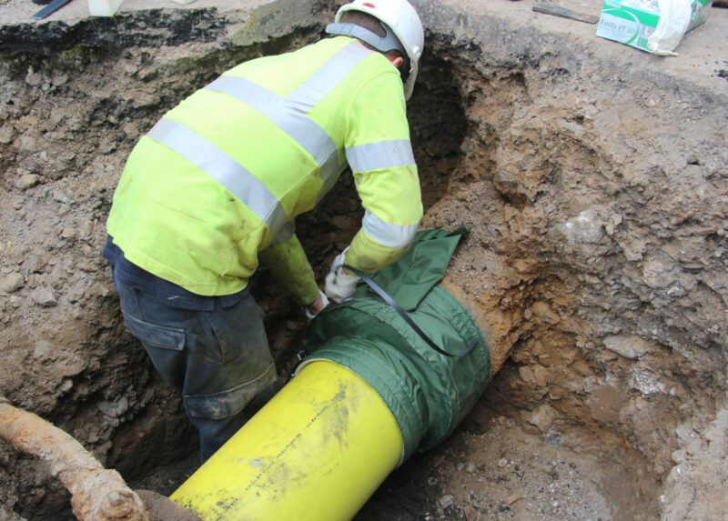 Live main renewed in town centre without disrupting gas supplies