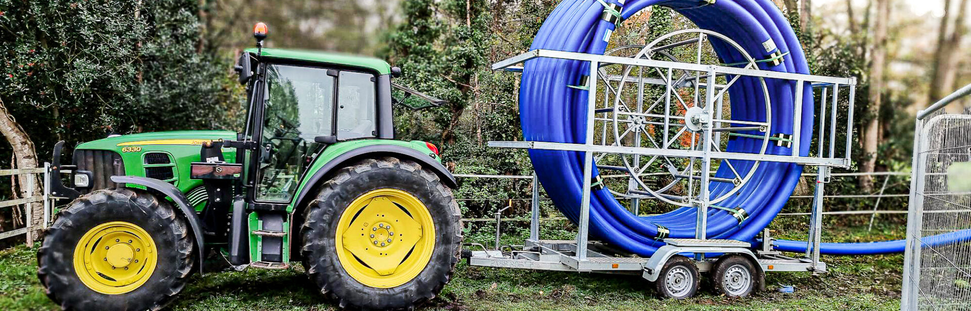 Steve Vick International adapt trailer to take 175m coils of 180mm PE pipe for Hydrotech