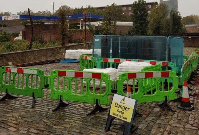 Steve Vick International Assist in Decommissioning Steel Gas Pipeline at Surrey Quays